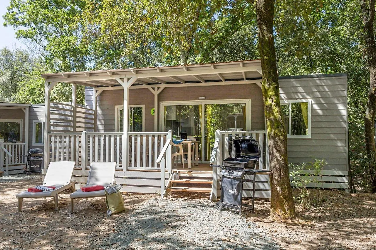 Hu Montescudaio Village Holiday park