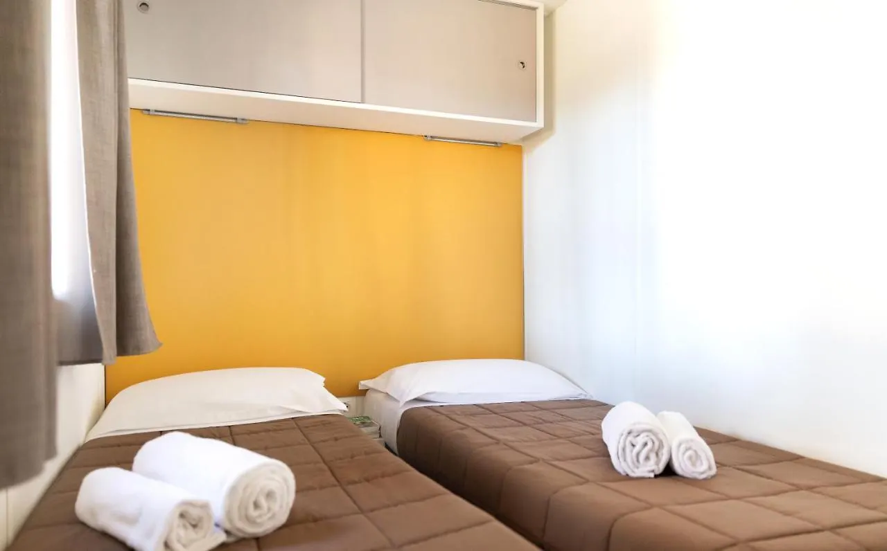 *** Holiday park Hu Montescudaio Village Italy